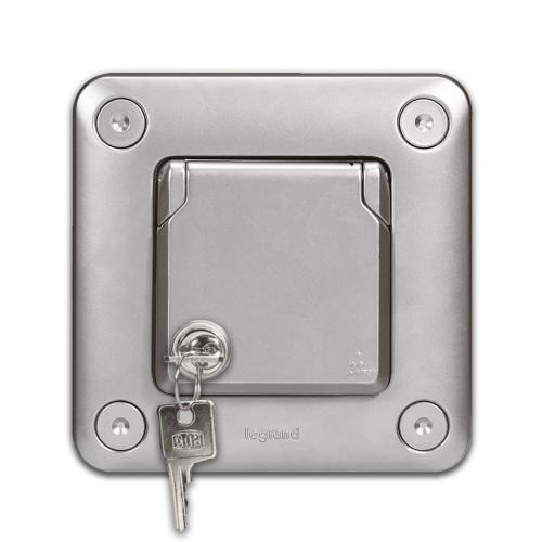 Soliroc Auensteckdose abschliebar Silber IP55 IK10 LX839-851-251-77211 Legrand 